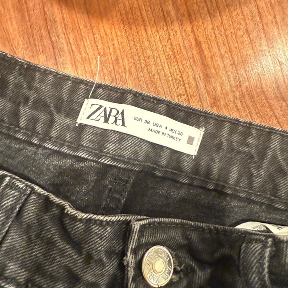 Z1975 STRAIGHT LEG LONG LENGTH HIGH RISE JEANS
BLACK - Picture 3 of 3
